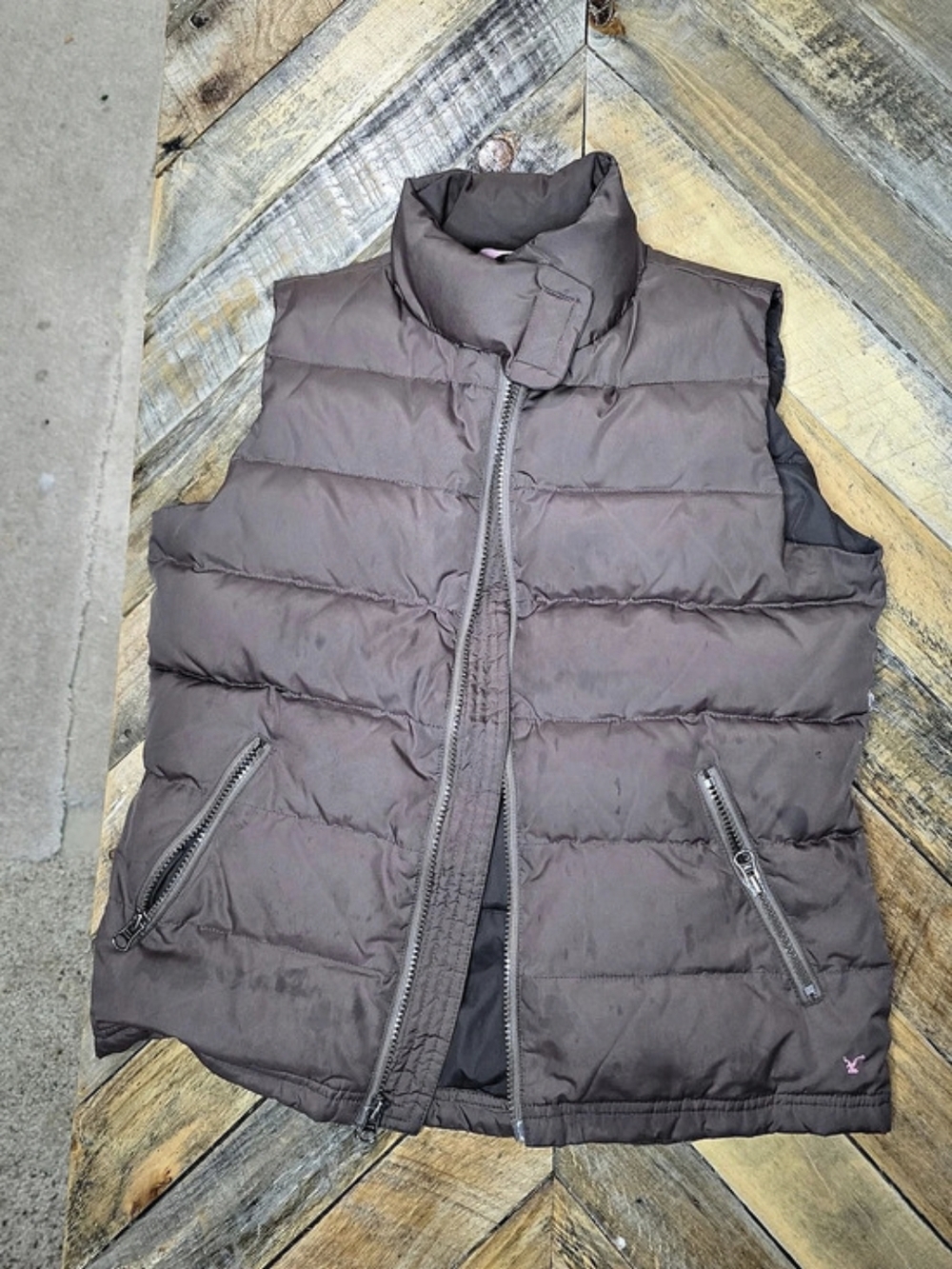 American Eagle Outfitters Puffer Vest in Brown Size Small